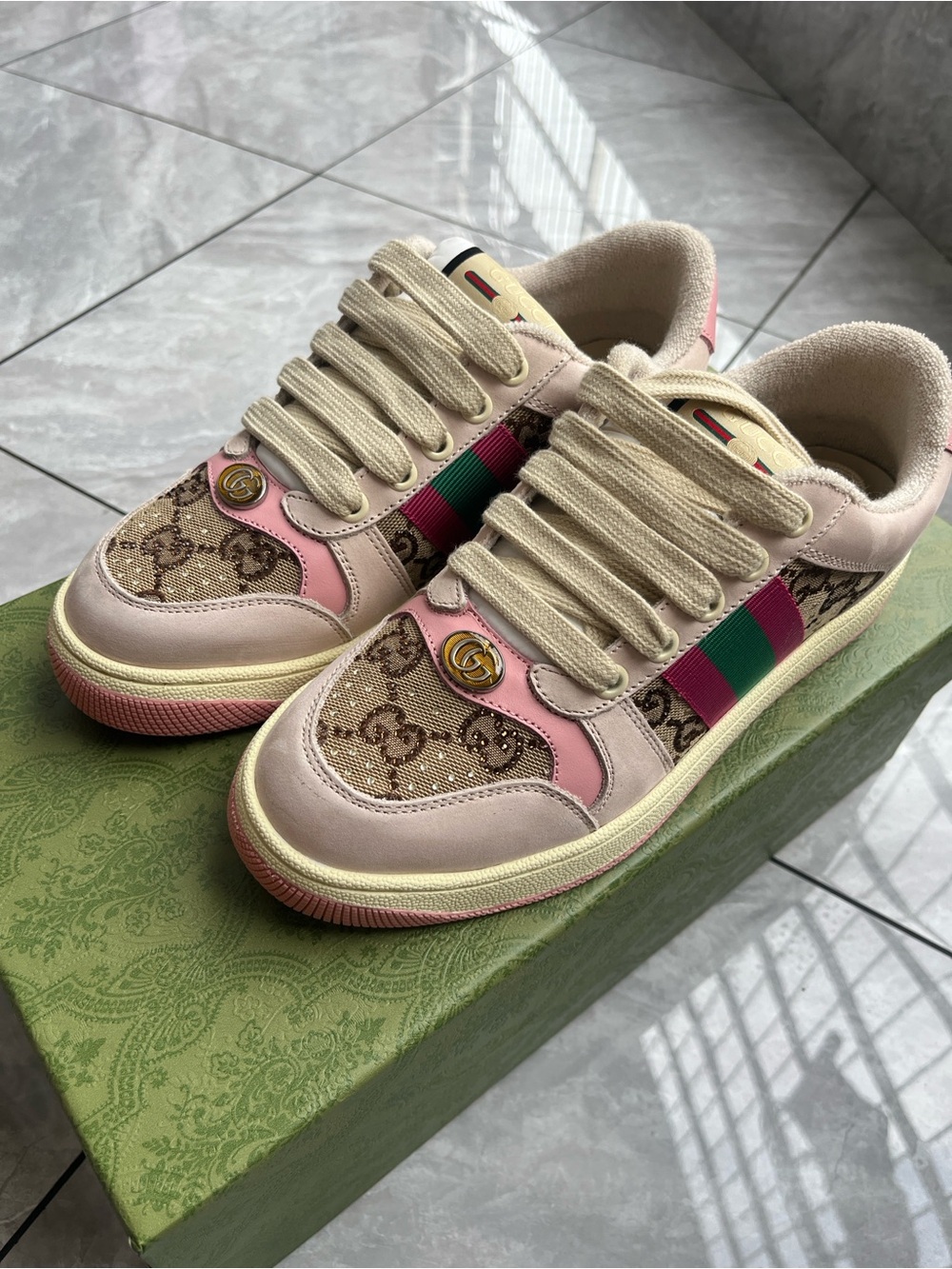 Gucci Women's Beige and Pink Low-Top GG
Canvas Sneakers